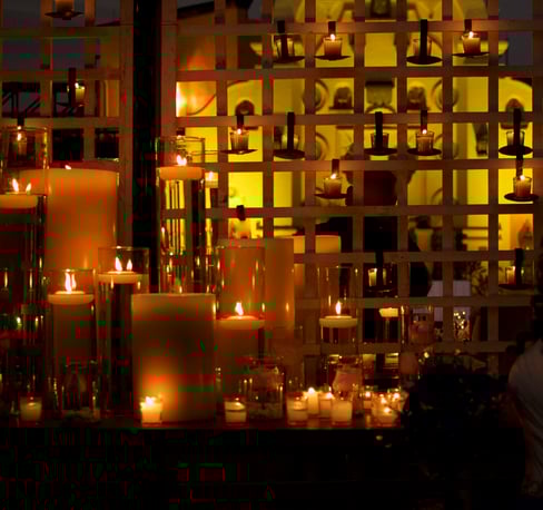 Arreglo de velas para boda en Casa Sauza