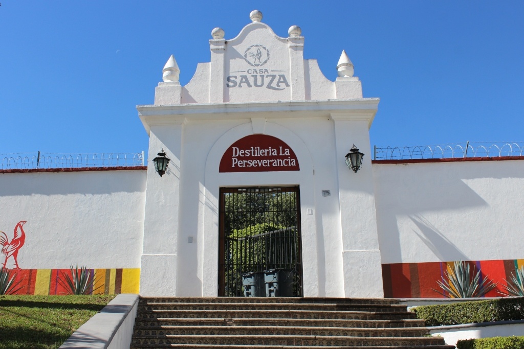 Entrada destileria - Casa Sauza