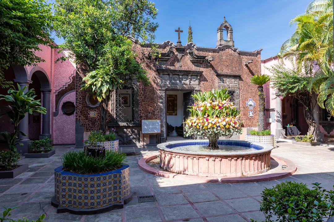 Patio interior QUINTA SAUZA 2019